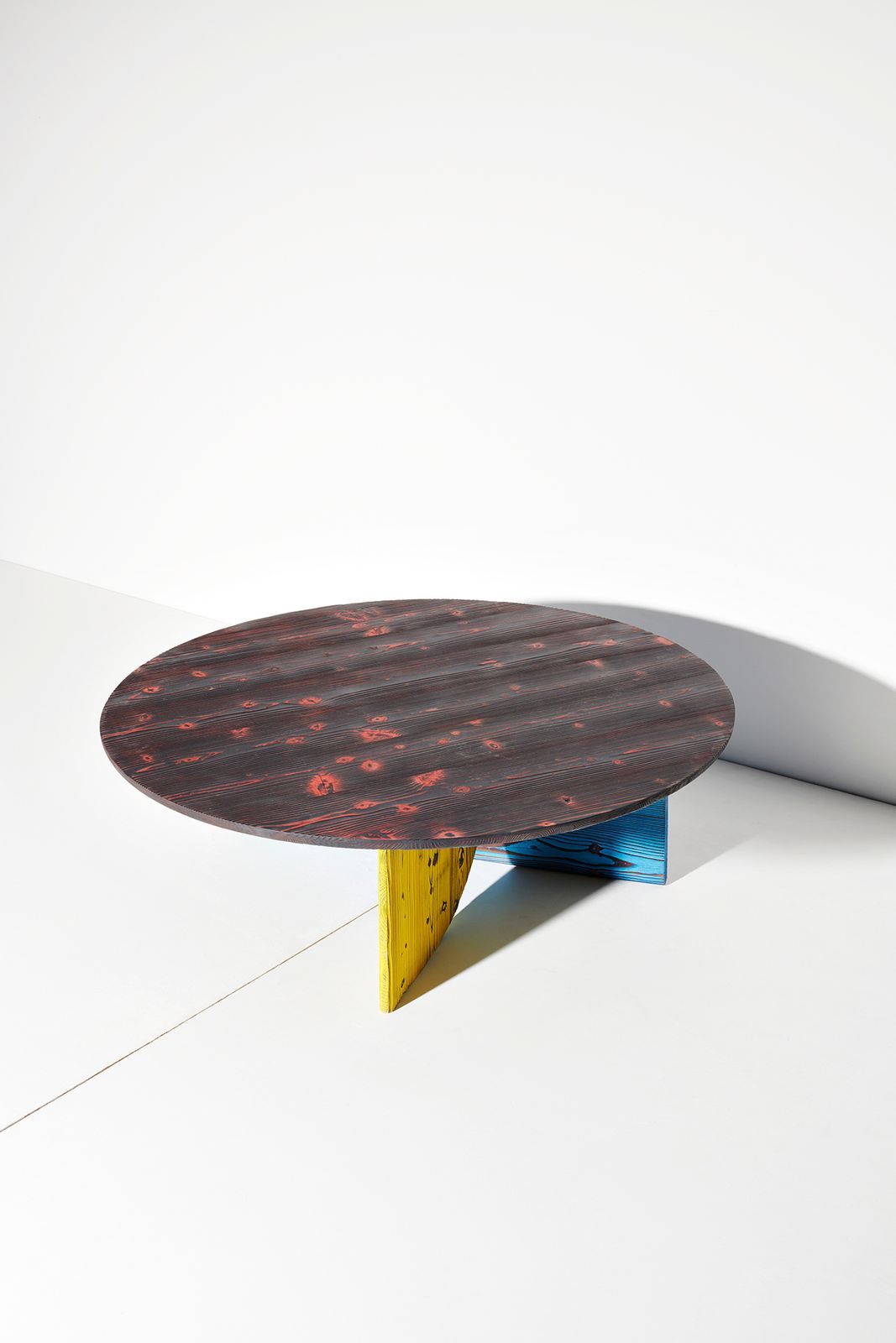 Daniela-Tonatiuh--SINGAL-TABLES-002--2018