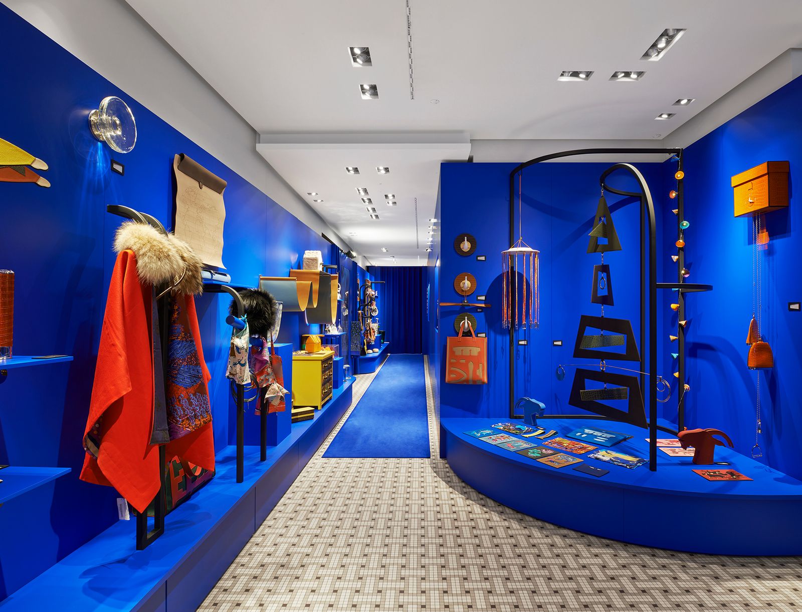 Daniela-Tonatiuh--HERMES-PETITH-001--2016