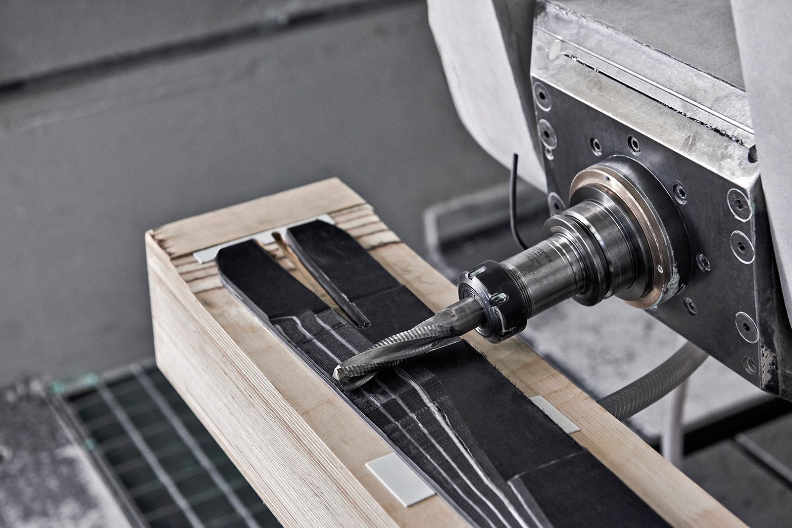 Daniela-Tonatiuh--ZAI-MONCLER-010--2016