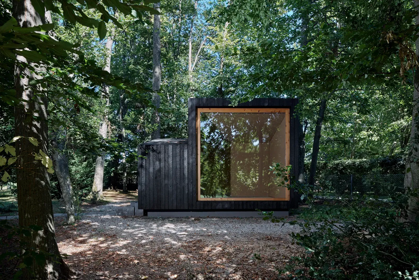 Daniela-Tonatiuh—DENTELLA—006--2021